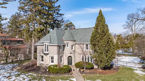 2688 E Broad St, Bexley, OH 43209