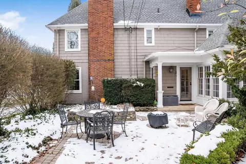 Exterior - 2688 E Broad St, Bexley, OH 43209 photo 12 of 18