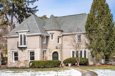 Exterior - 2688 E Broad St, Bexley, OH 43209 photo 16 of 18