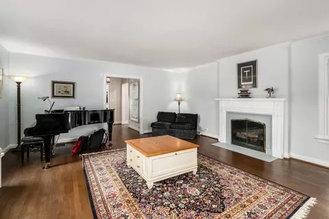 Living - 2688 E Broad St, Bexley, OH 43209 photo 3 of 6