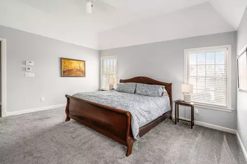 Bedroom - 2688 E Broad St, Bexley, OH 43209 photo 2 of 9