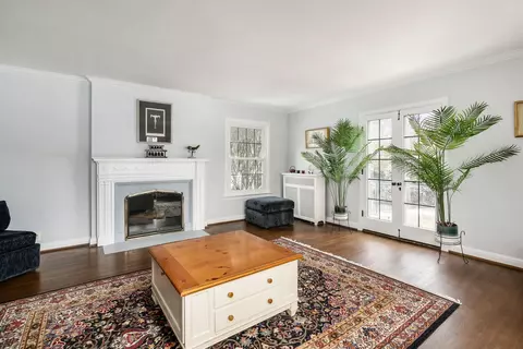 Living - 2688 E Broad St, Bexley, OH 43209 photo 4 of 6