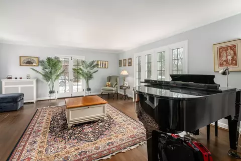 Living - 2688 E Broad St, Bexley, OH 43209 photo 1 of 6
