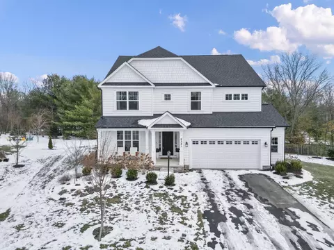 9381 Greystone Ct, Plain City, OH 43064