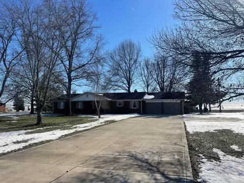 7325 Ludwig-dresback Rd, Circleville, OH 43113