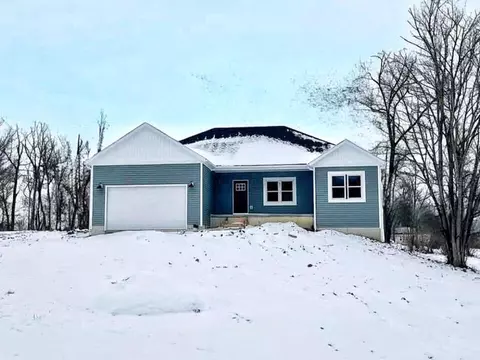 552 Elm St, Utica, OH 43080
