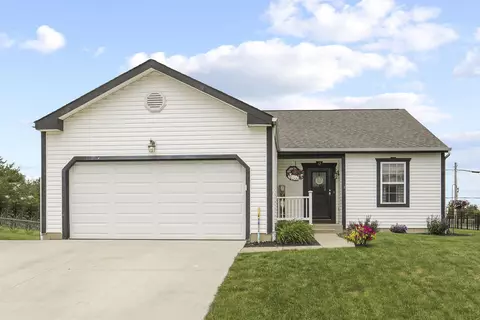 12 W Woodfield, Etna, OH 43018