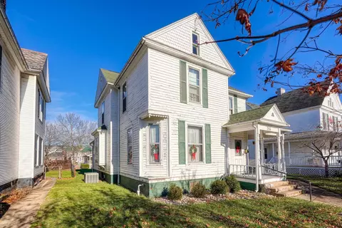 Exterior - 314 E Mound St, Circleville, OH 43113 photo 4 of 10