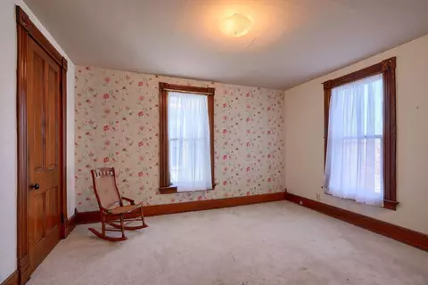 Bedroom - 314 E Mound St, Circleville, OH 43113 photo 5 of 7