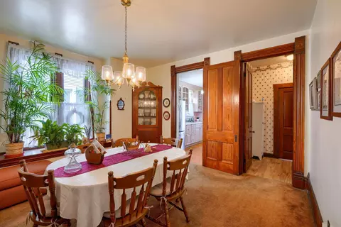 Dining - 314 E Mound St, Circleville, OH 43113 photo 4 of 4