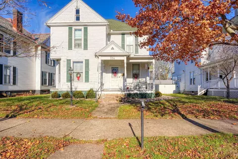 Exterior - 314 E Mound St, Circleville, OH 43113 photo 2 of 10