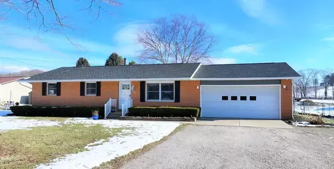 296 Sunset Dr NE, Newark, OH 43055