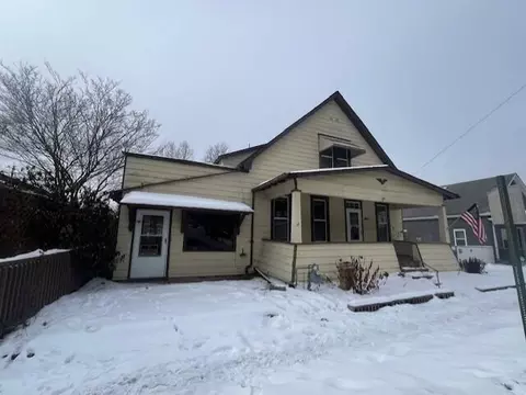 363 Poplar St, Nelsonville, OH 45764
