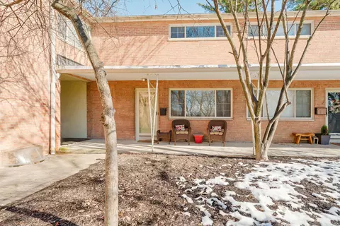 2551 Charing Rd #3, Columbus, OH 43221