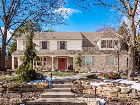 4721 Burbank Dr, Columbus, OH 43220