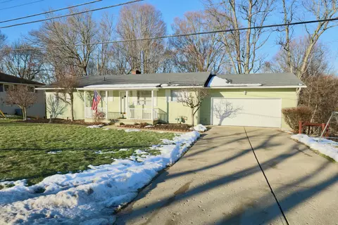 469 Lynwood Ln, Lancaster, OH 43130