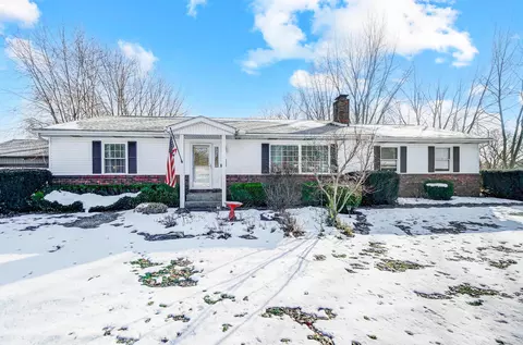 11818 Clark Dr NW, Baltimore, OH 43105