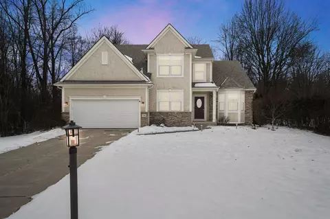 134 Royalty Dr SW, Pataskala, OH 43062
