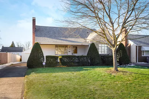 227 S Southampton Ave, Columbus, OH 43204