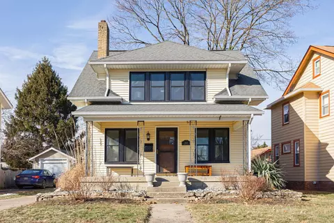 2948 Crescent Dr, Columbus, OH 43204