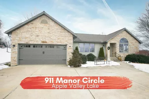 911 Manor Cir, Howard, OH 43028