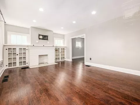 Living - 208 E Markison Ave, Columbus, OH 43207 photo 1 of 4