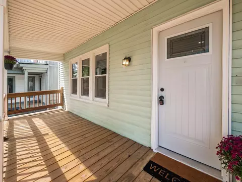 Exterior - 208 E Markison Ave, Columbus, OH 43207 photo 2 of 5