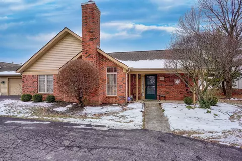2577 Pine Marsh Dr, Grove City, OH 43123