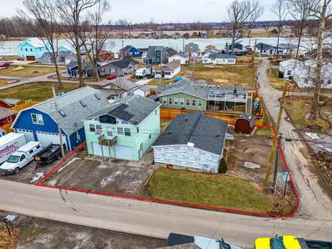 7782 Park Dr, Russells Point, OH 43348