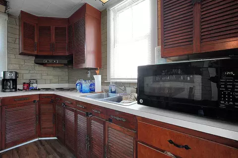 Kitchen - 132 Walnut St, Circleville, OH 43113 photo 3 of 7