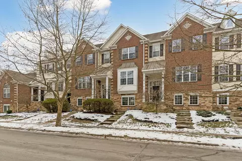1039 Bluffway Dr, Columbus, OH 43235