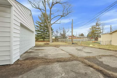 Exterior - 2182 Ormond Ave, Columbus, OH 43224 photo 6 of 12