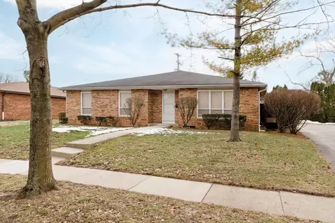 2101-2105 Mackenzie Dr, Columbus, OH 43220