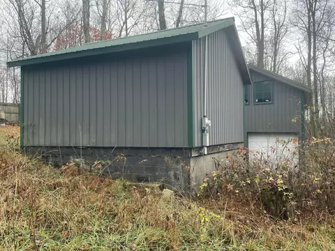 8400 Euga Rd, Newcomerstown, OH 43832