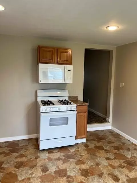 237 Logan St, Circleville, OH 43113 photo 9