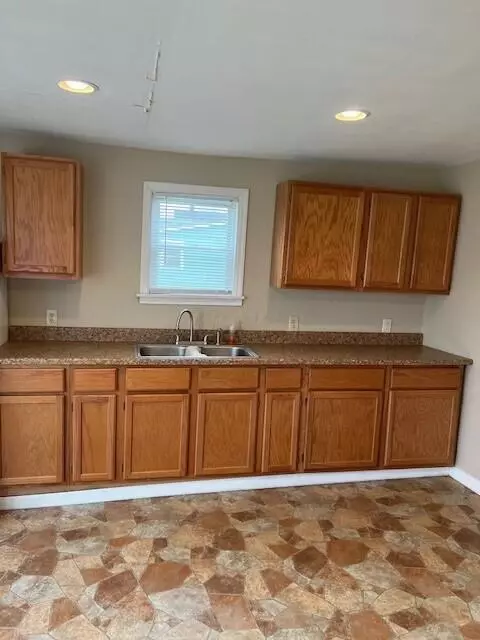 237 Logan St, Circleville, OH 43113 photo 10
