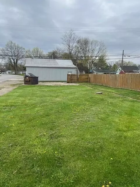 237 Logan St, Circleville, OH 43113 photo 7