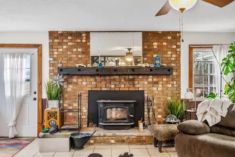 691 Prospect Mount Vernon Rd E, Waldo, OH 43356