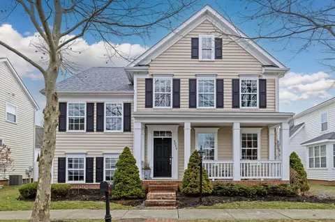 5024 Blackstone Edge Dr, New Albany, OH 43054