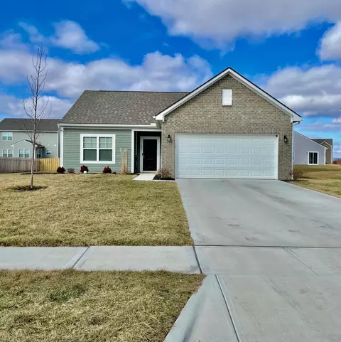446 Quincy Cir, London, OH 43140