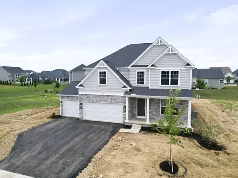 5467 Scotch Woods Dr, Grove City, OH 43123