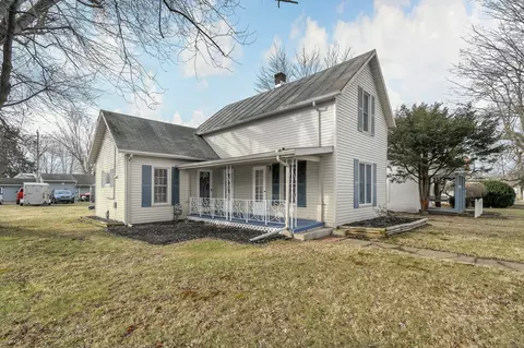 132 North St, Utica, OH 43080