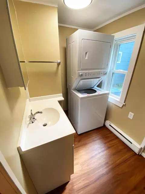 Bath - 12 Walker, Athens, OH 45701 photo 1 of 2