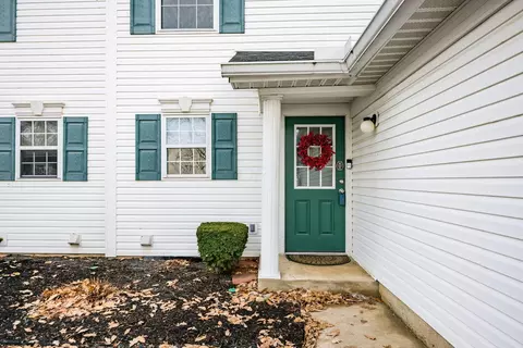 6775 Axtel Dr #17D, Canal Winchester, OH 43110