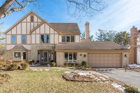 4670 Bridle Path Ln, Dublin, OH 43017