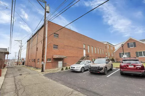 Exterior - 154 E Main St, Lancaster, OH 43130 photo 10 of 11