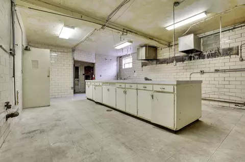 Kitchen - 154 E Main St, Lancaster, OH 43130 photo 1 of 3