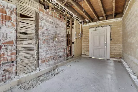 Entry Way - 154 E Main St, Lancaster, OH 43130 photo 11 of 11