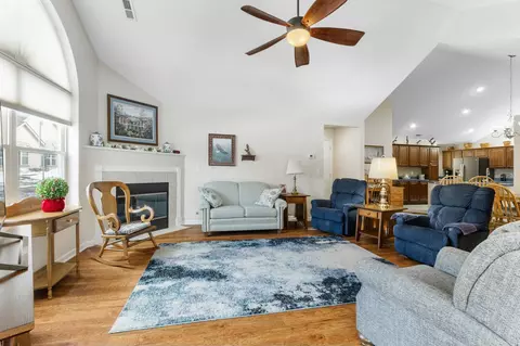 Living - 223 Stonegate Loop, Pataskala, OH 43062 photo 4 of 4