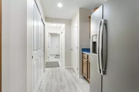 Entry Way - 223 Stonegate Loop, Pataskala, OH 43062 photo 3 of 4